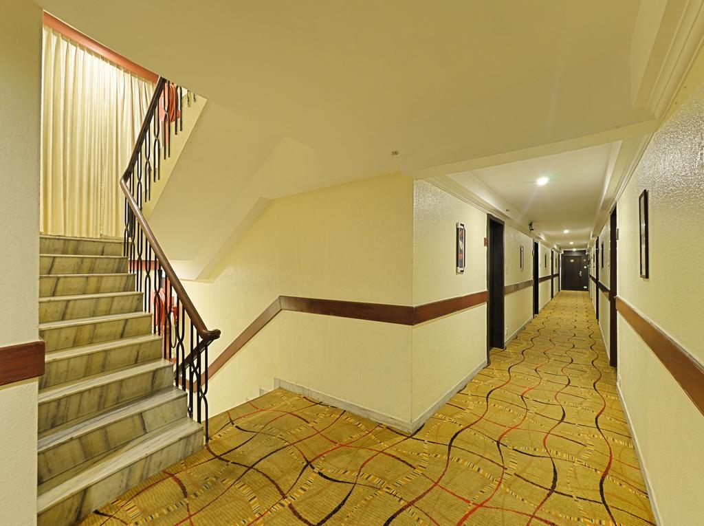 Hotel Gokulam Park Ченай Екстериор снимка