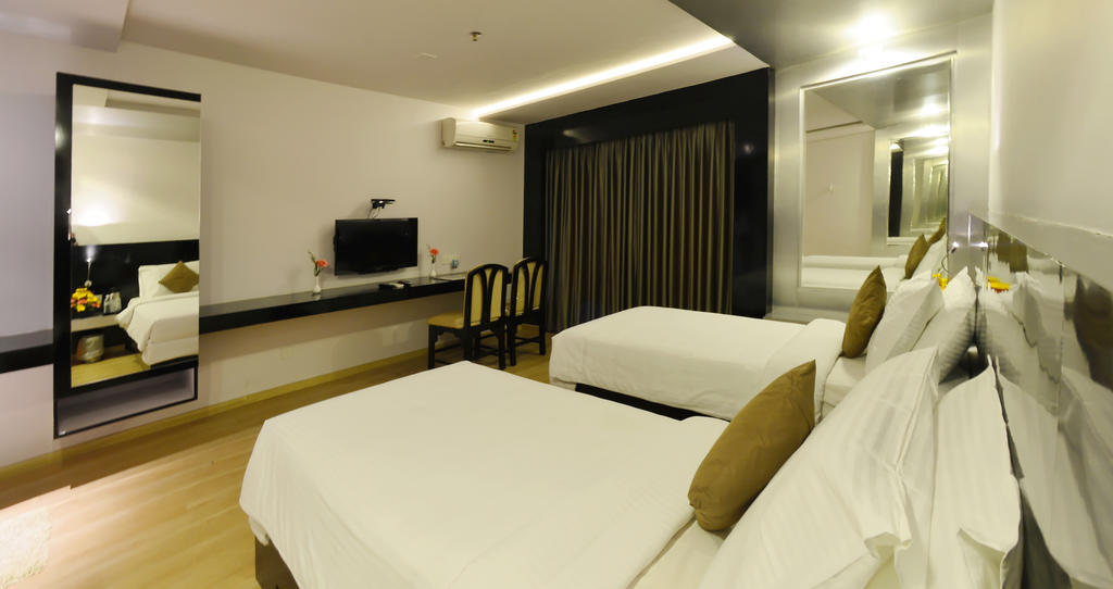 Hotel Gokulam Park Ченай Екстериор снимка